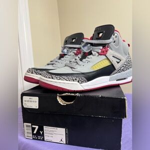 Jordan Spizike Wolf Grey